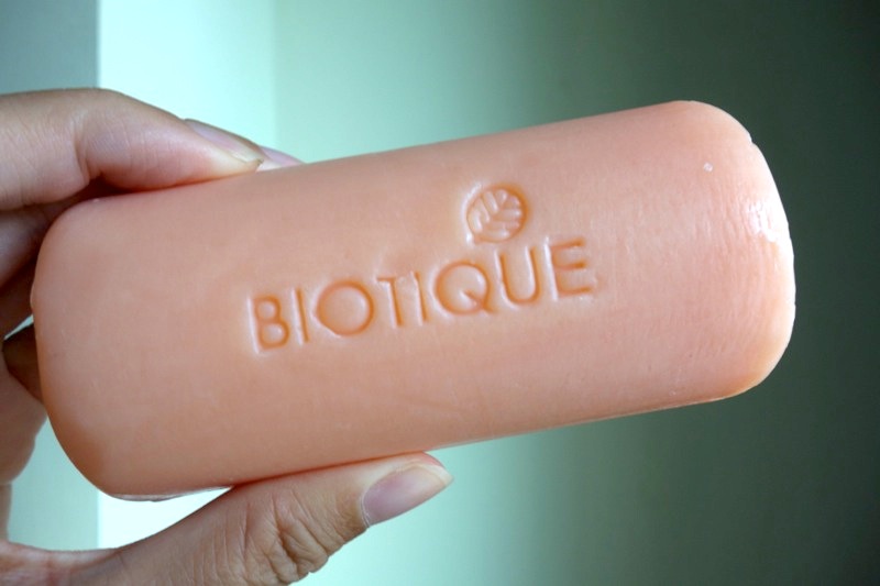 インド アーユルヴェーダコスメ バイオティーク バイオオレンジピールソープ石鹸 Biotique Bio Orange peel soap
